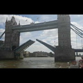 Tower Bridge öffnet sich